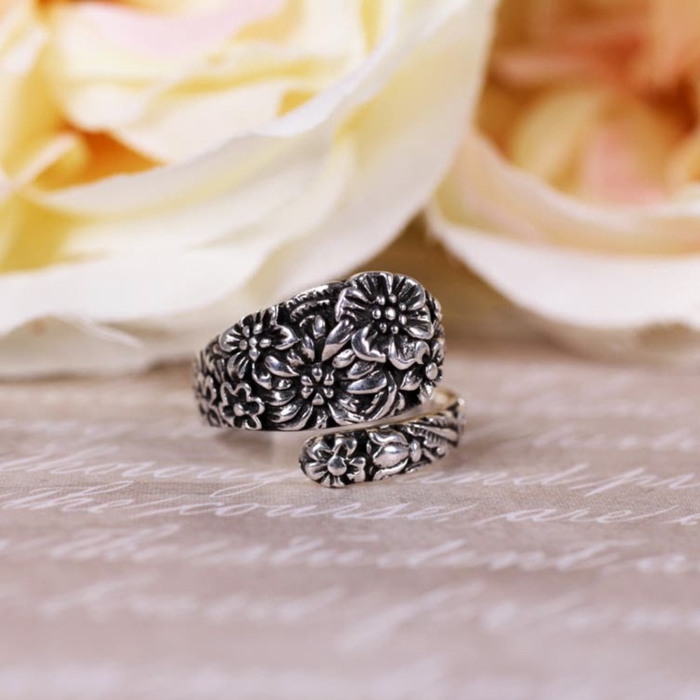 Vintage floral spoon ring ✨
